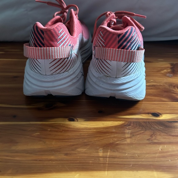 Hoka Women's Pink Running Shoes size 9 - Picture 3 of 6